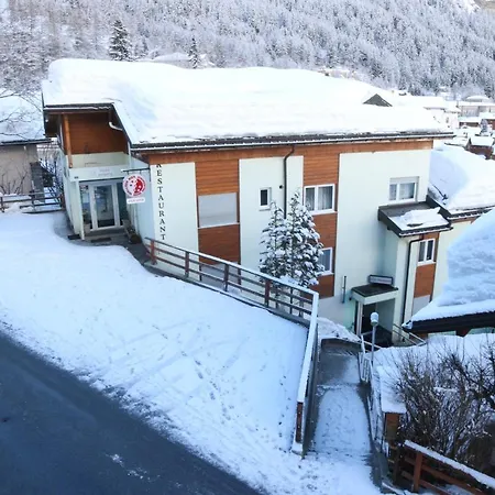 Paradis-leukerbad-therme 2*