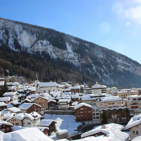 Paradis-leukerbad-therme 2* ロイカーバード