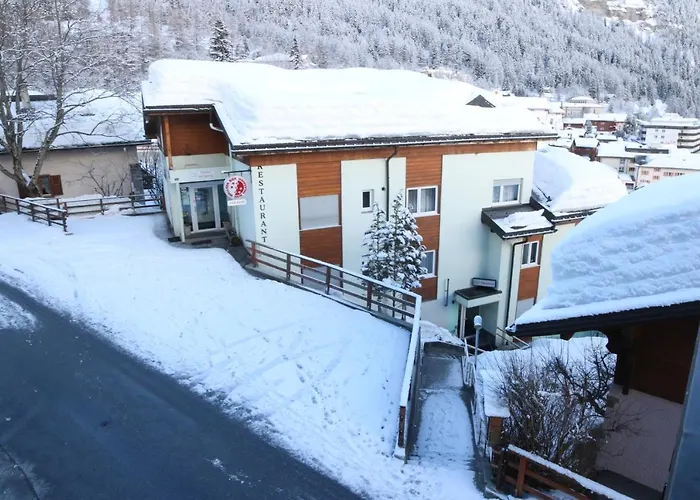 Paradis-leukerbad-therme 2*