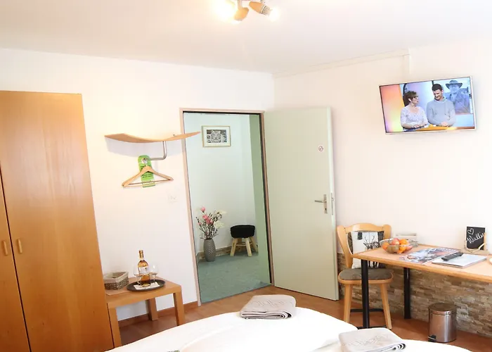 Paradis-leukerbad-therme 2*